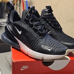 Nike Women's Air Max 270